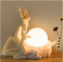 Load image into Gallery viewer, Modern Table Lamp